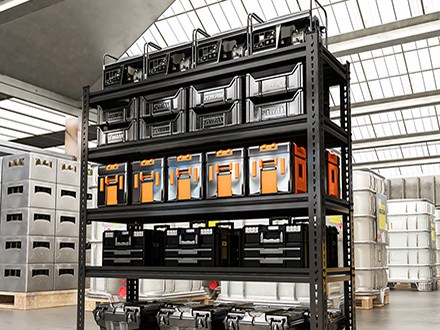 Case 1 of shelf display in logistics industry